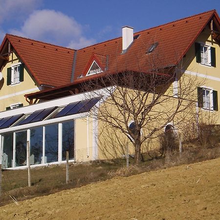 Gaestehaus Haagen Bad Waltersdorf Exteriör bild